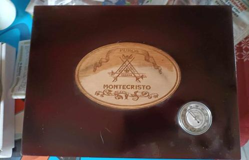 humidor en toebehoren, Collections, Articles de fumeurs, Briquets & Boîtes d'allumettes, Comme neuf, Autres types, Enlèvement ou Envoi