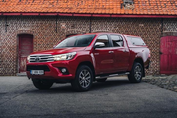 TOYOTA Hilux Lounge 2.4D AUTOMAAT, Auto's, Toyota, Bedrijf, Hilux, 4x4, ABS, Achteruitrijcamera, Adaptive Cruise Control, Airbags