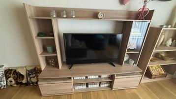 Tv meubel beschikbaar voor biedingen