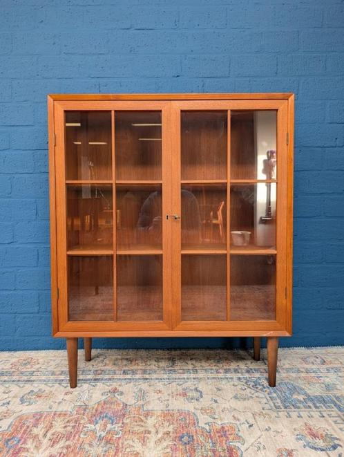 Vintage vitrinekast, jaren '60, Deens design, Verzamelen, Retro, Huis en Inrichting, Ophalen