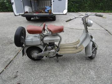 Lambretta 125 D Innocenti 1951 gerestaureerd in 1994  