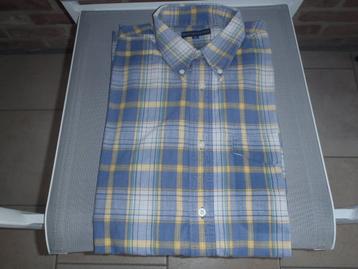 Shirt in XL-formaat beschikbaar voor biedingen