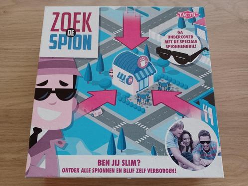 Zoek de Spion (7+), Hobby en Vrije tijd, Gezelschapsspellen | Bordspellen, Zo goed als nieuw, Drie of vier spelers, Ophalen of Verzenden