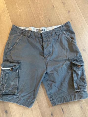 Superdry bermuda maat XL grijze kleur beschikbaar voor biedingen