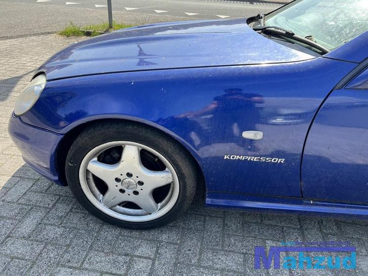 MERCEDES SLK R170 Blauw 352 links voorscherm 1996-2004, Auto-onderdelen, Carrosserie, Spatbord, Mercedes-Benz, Gebruikt, Ophalen of Verzenden