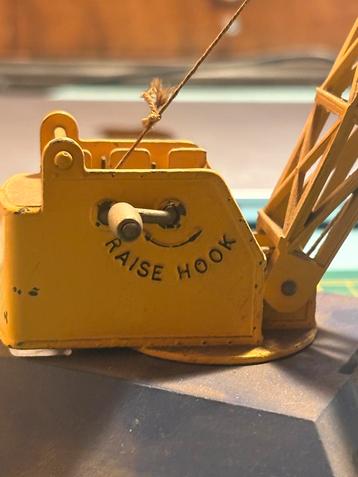 Dinky Toys kraan uit de jaren 50 beschikbaar voor biedingen