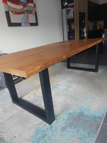 grote teak houten eettafel beschikbaar voor biedingen