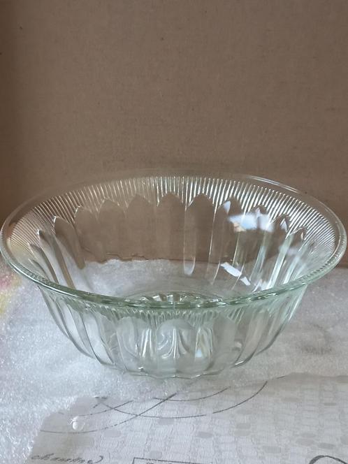 Antieke glazen saladeschaal, Antiek en Kunst, Antiek | Woonaccessoires, Ophalen of Verzenden