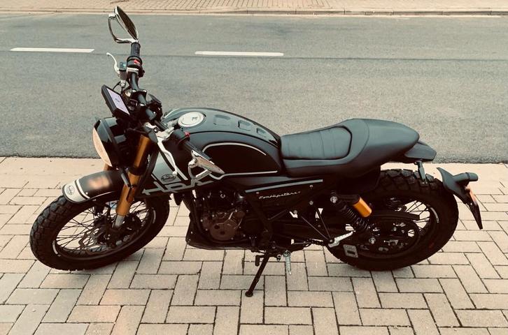 F.B. Mondial HPS 125 — 2022 — 3900 km — Onberispelijke staat, Motoren, Overige Motoren, 11 kW of minder, 1 cilinder, Ophalen