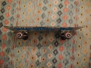 skateboard enfant 68,5 x 16 - marque Blind beschikbaar voor biedingen
