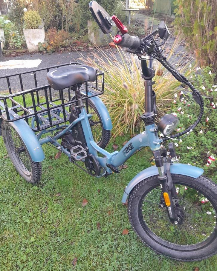 ELEKTRISCHE driewielfiets plooibaar en met bagagedragers, Fietsen en Brommers, Fietsen | Driewielfietsen, Zo goed als nieuw, Ophalen