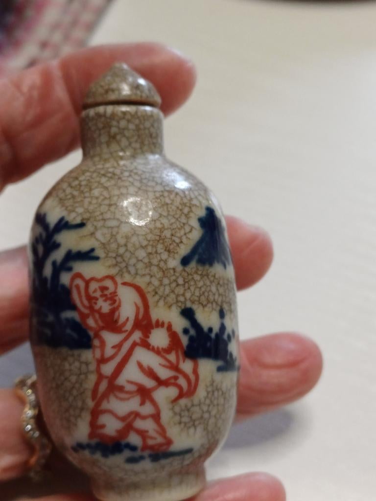 China heel oud chinees snuff bottle, Ophalen