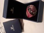 Zeer mooie dure  echte excentrieke paarse swarovski ring, Ophalen, Zo goed als nieuw