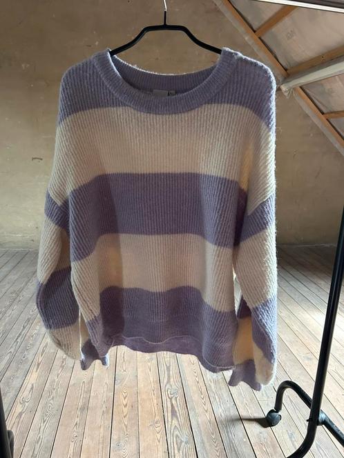 Trui gestreept -paars/wit- maat M, Kleding | Dames, Truien en Vesten, Zo goed als nieuw, Maat 38/40 (M), Wit, Ophalen