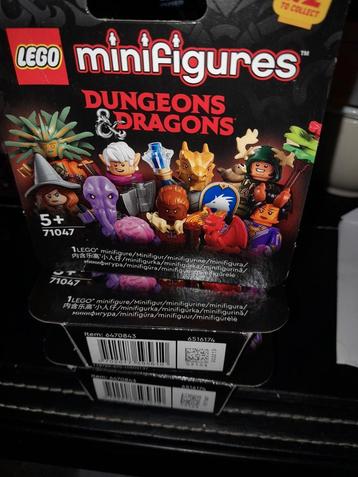 Deze 3 zijn te koop van DUNGEONS AND DRAGONS lego minifuren beschikbaar voor biedingen