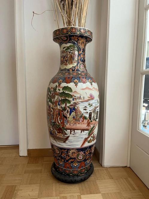Grote Chinese vaas op voet, incl. Pampas, Huis en Inrichting, Woonaccessoires | Vazen, Zo goed als nieuw, 75 cm of meer, Aardewerk of Porselein