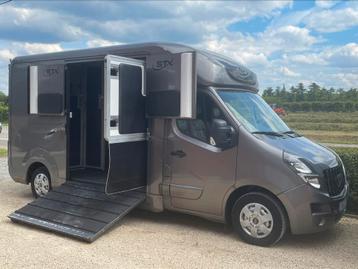 Camion à chevaux Stx 2019 76 000 km !