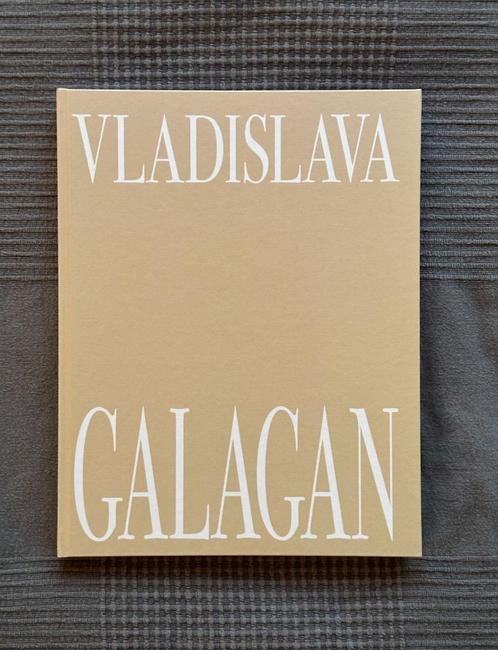 Livre photographie Vladislava Galagan NEW, Boeken, Kunst en Cultuur | Fotografie en Design, Nieuw, Fotografen, Ophalen