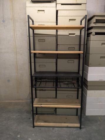 Open kast hout en metaal te koop beschikbaar voor biedingen