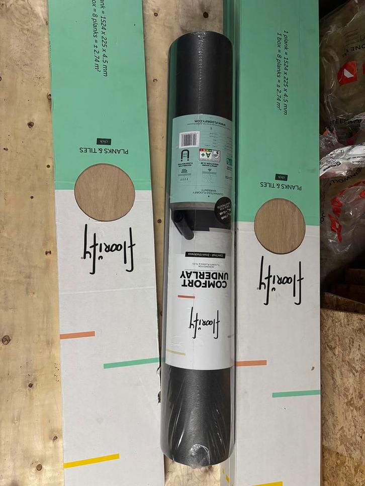 Floorify paris tan, jelly fish, ondervloer en plinten, Huis en Inrichting, Stoffering | Vloerbedekking, Nieuw, Vinyl, minder dan 10 m²