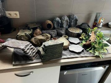 Lot Terrarium Decoratie/Toebehoren allerlei beschikbaar voor biedingen