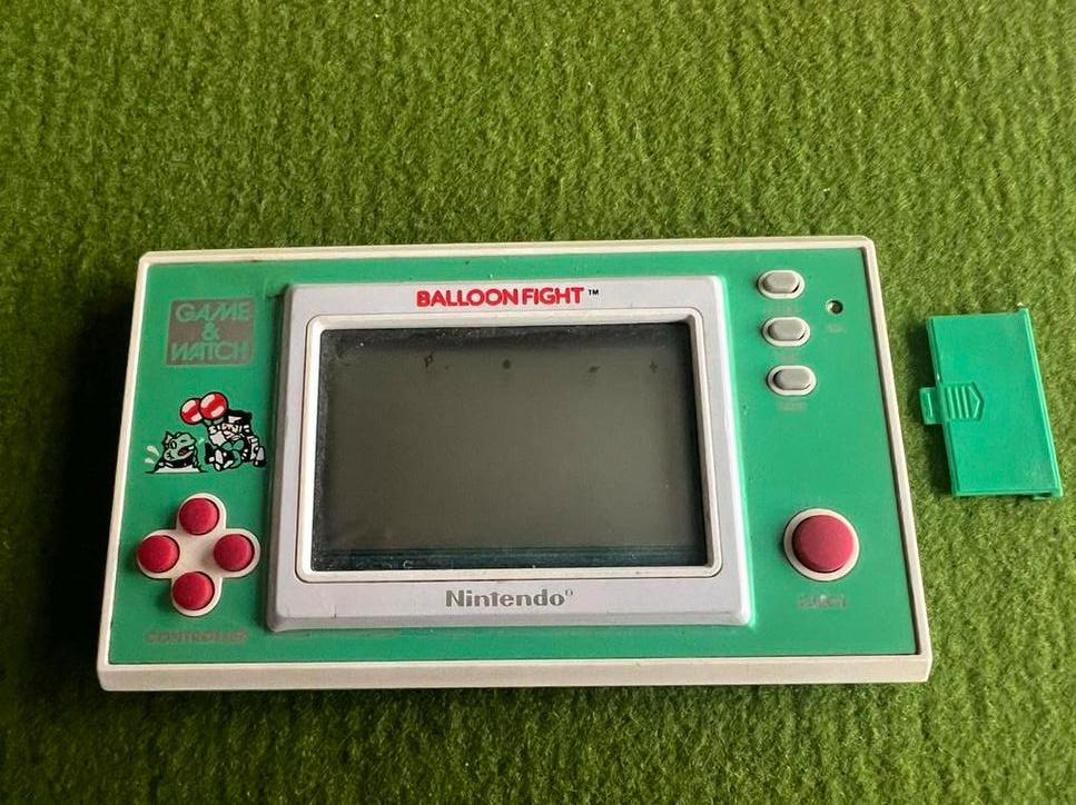 Game and watch  Nintendo Balloon Fight. 1988, Consoles de jeu & Jeux vidéo, Consoles de jeu | Autre, Utilisé, Enlèvement ou Envoi