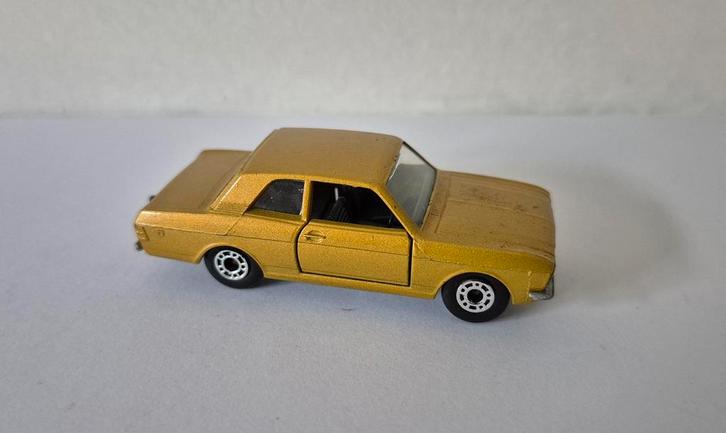 Matchbox series 25 ford cortina (gold)., Hobby en Vrije tijd, Modelauto's | Overige schalen, Zo goed als nieuw, Auto, Ophalen of Verzenden