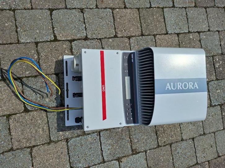 Onduleur AURORA mono de 3600 W, Bricolage & Construction, Panneaux solaires & Accessoires, Comme neuf, Collecteur, 100 à 200 watts-crêtes