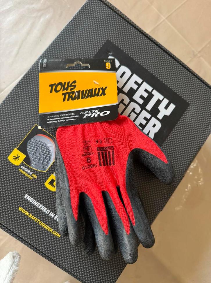 Gants de travail Tous travaux – Taille 9 (neufs), Doe-het-zelf en Bouw, Veiligheidshelmen, Zo goed als nieuw, Ophalen of Verzenden