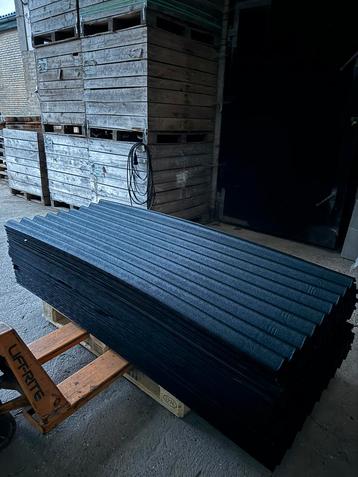 70 nieuwe bitumen golfplaten 200cm x 86cm €8 per stuk beschikbaar voor biedingen