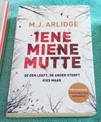 Iene Miene Mutte - MJ Arlidge, Boeken, Ophalen of Verzenden, Gelezen, M.J. Arlidge, België
