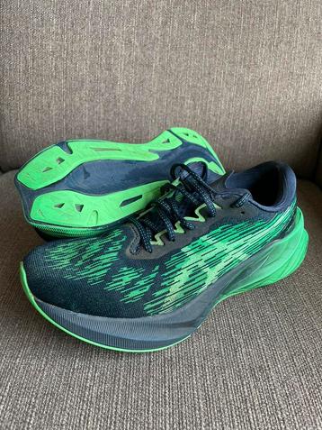 Asics Novablast 3 - 43,5, Sport en Fitness, Loopsport en Atletiek, Gebruikt, Hardloopschoenen, Ophalen of Verzenden, Hardlopen