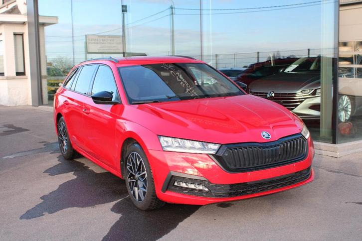 SKODA OCTAVIA COMBI 1.0TSI IV DSG-E TEC-TREKHAAK, Auto's, Skoda, Bedrijf, Te koop, Octavia, Achteruitrijcamera, Airbags, Airconditioning