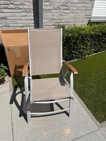Terrasstoel beschikbaar voor biedingen