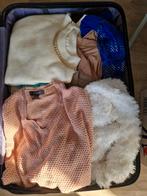 Grote koffer met dames kleding, Ophalen, Zo goed als nieuw, Maat 36 (S)