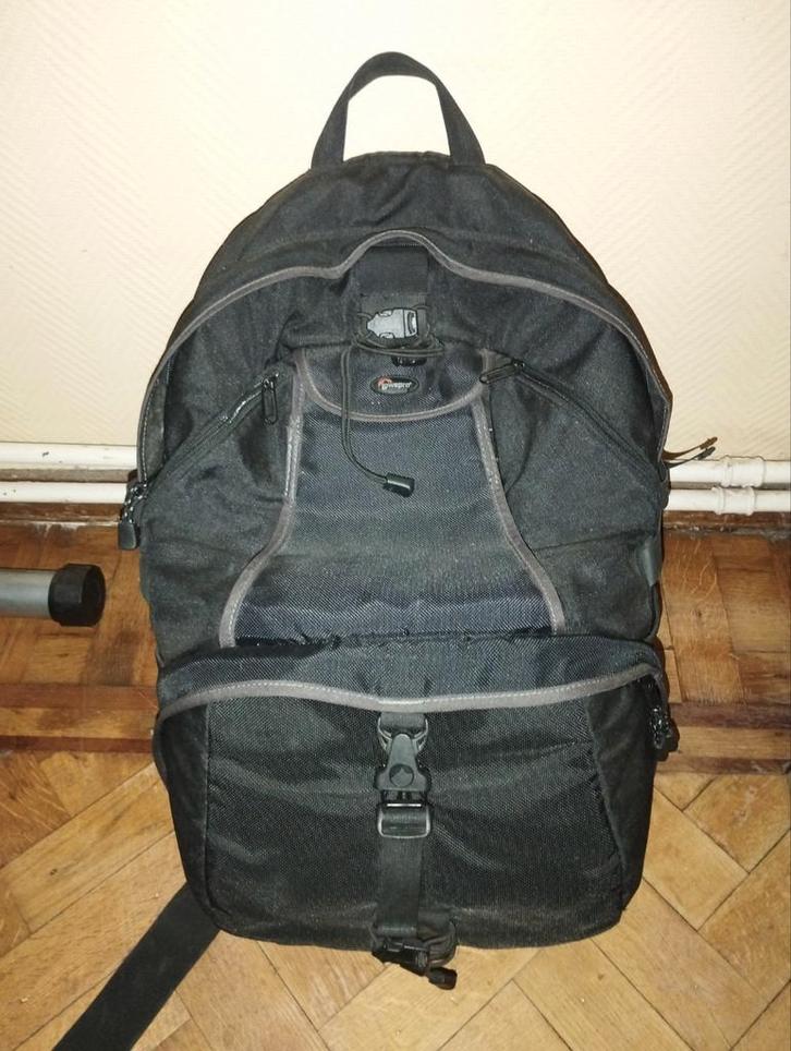 Grand sac à dos Lowepro, TV, Hi-fi & Vidéo, Photo | Sacs pour appareil, Sac à dos, Lowepro, Enlèvement ou Envoi