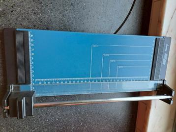 Snijmachine merk Dahle 508 blauw beschikbaar voor biedingen