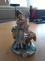 Statue femme et enfant, Enlèvement, Comme neuf