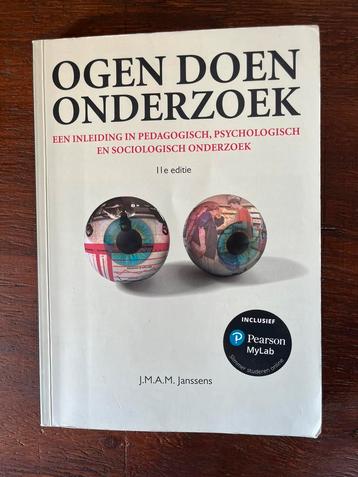 Ogen doen onderzoek - in gebruikte staat beschikbaar voor biedingen