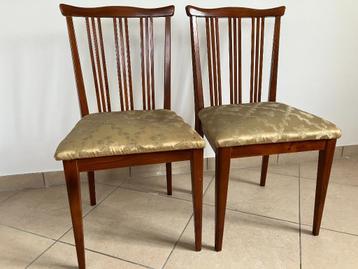 2 vintage eetkamerstoelen uit het midden van de eeuw beschikbaar voor biedingen