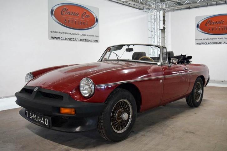 2x MGB cabrio projecten, Auto's, Oldtimers, Particulier, MG, Benzine, Cabriolet, 2 deurs, Handgeschakeld, Rood, Zwart, Kunstmatig leder