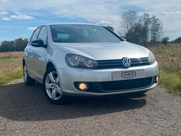 VW Golf STYLE benzine 105pk//vele opties//12m garantie beschikbaar voor biedingen