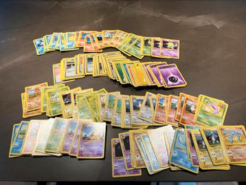 300 cartes Pokemon. beschikbaar voor biedingen
