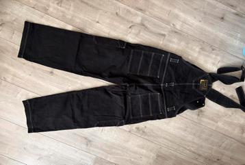 Jumpsuit beschikbaar voor biedingen