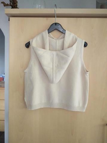 Pull MEXX.  maat 122-128.  Meisje. beschikbaar voor biedingen