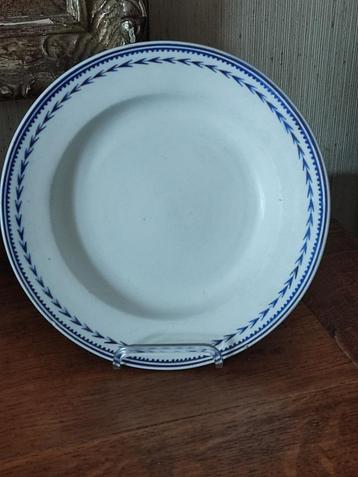 1 assiette en porcelaine de Tournai  beschikbaar voor biedingen