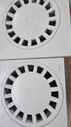 2 klokroosters in pvc.  90-100-110. 1x 100/90 en 1x 110/100, Ophalen, Nieuw, PVC, Overige typen