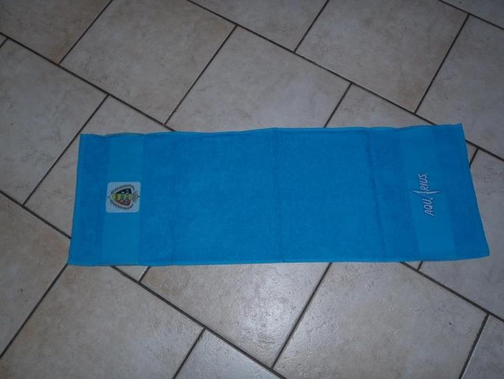 1 set van 3 Aquarius-handdoeken, Huis en Inrichting, Badkamer | Badtextiel en Accessoires, Nieuw, Handdoek, Blauw, Ophalen of Verzenden