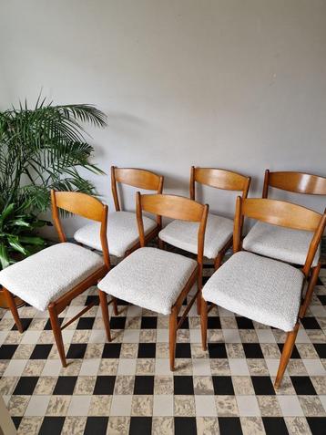 Set van 6 vintage Deense midcentury stoelen (geherstoffeerd) beschikbaar voor biedingen