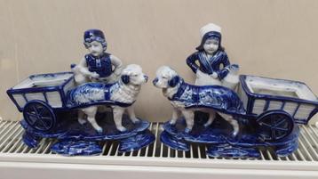 Delfts blauw - jongen en meisje met kar en  hond